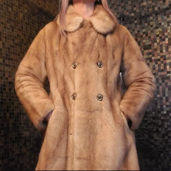 ✨️ VINTAGE  RARE  PRE-OWNED Women's Pastel Genuine Mink Fur PEACOATSize M